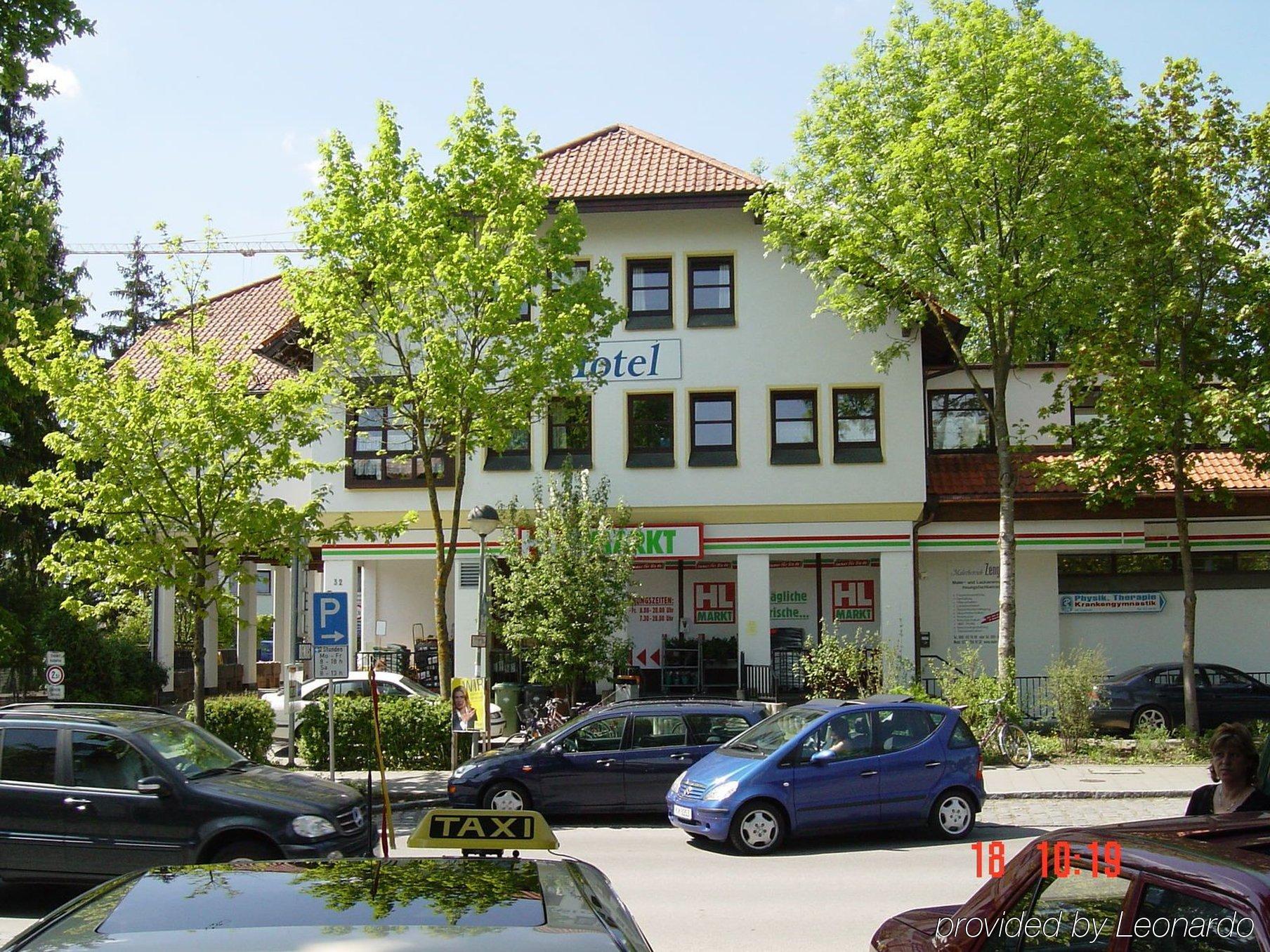 Hotel Demas Munchen-Unterhaching Exterior photo
